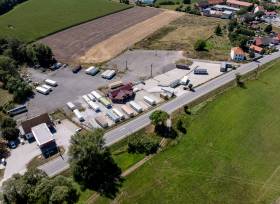 Prodej provozního areálu s administrativní budovou 262 m2, pozemky celkem 35.078 m2, dálnice D35, Sadová u Sovětic