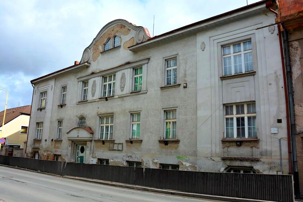 VEŘEJNÁ DRAŽBA - Stavba občanské vybavenosti - zastavěná plocha 1.260 m2, pozemky celkem 1.534 m2, z majetku Města Příbram