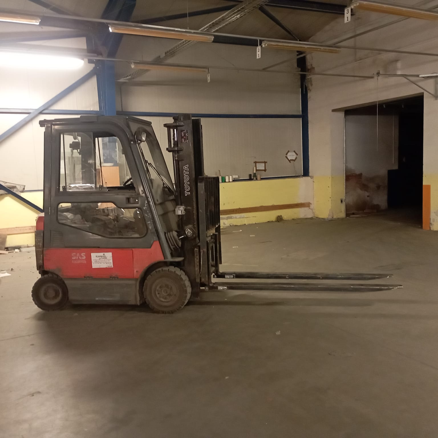 Vysokozdvižný elektrický vozík Toyota, 7FBMF16, 920 mm, rok výroby 2003