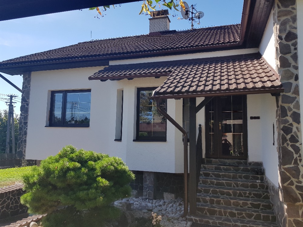 Prodej RD s domácím wellness, podlahová plocha 330 m2, pozemky celkem 1211 m2, Prostřední Bludovice