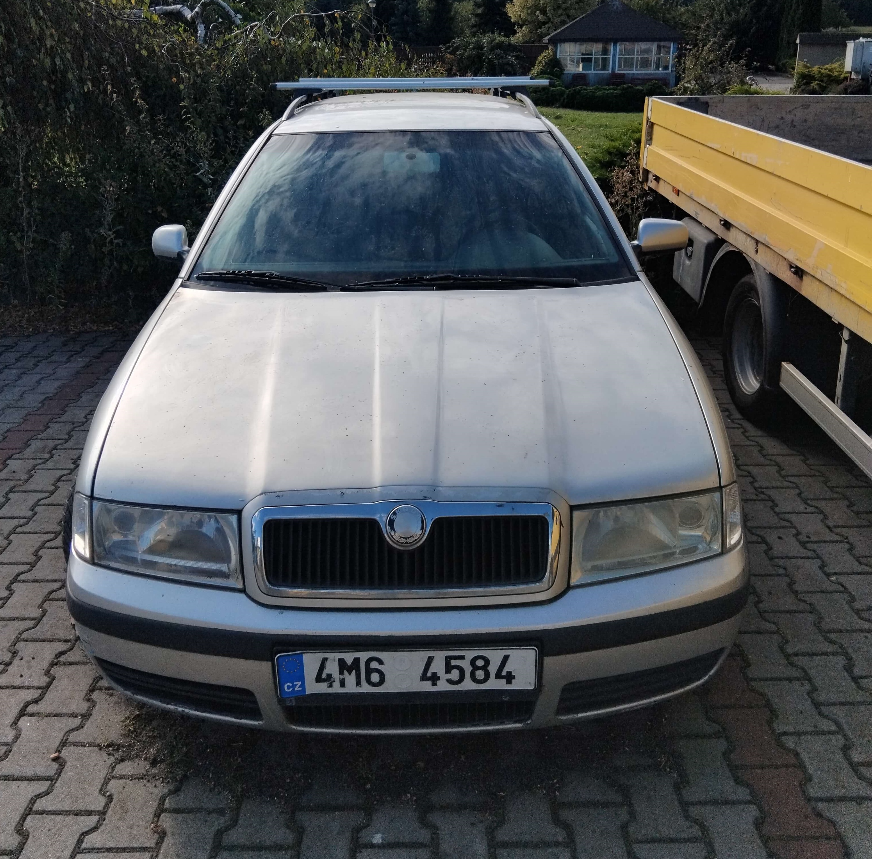 ŠKODA OCTAVIA, 1.6i, 75 kW, AVU, VIN: TMBHX21U412509459, první registrace 2001, z majetku ALBO okna - dveře s.r.o. 