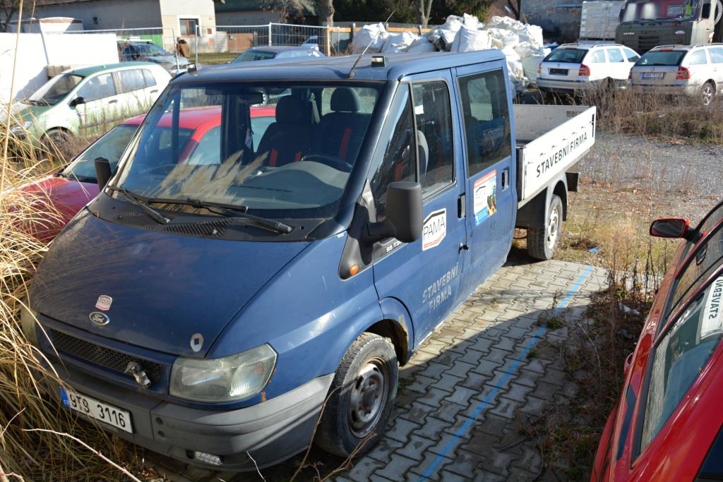 Nákladní automobil Ford Transit, 2.0d, 63 kW, RZ 9T93116, 2003 stav tachometru 360.123 km, z majetku PAMA Poděbrady s.r.o. 