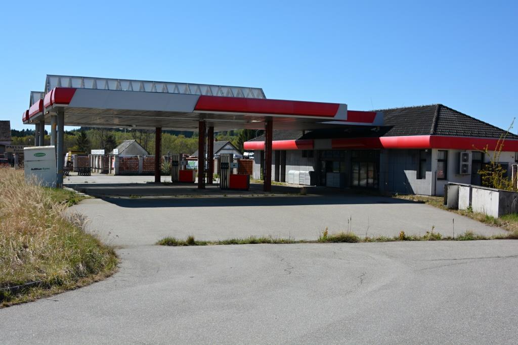 VEŘEJNÁ DRAŽBA - Čerpací stanice PHM, pozemky celkem 2666 m2, Nová Bystřice, 2 km od hranice s Rakouskem
