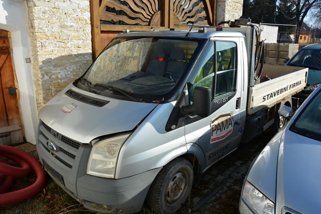 Nákladní automobil Ford Transit, RZ 8U64562, 2010, stav tachometru 222.202 km, z majetku PAMA Poděbrady s.r.o. 