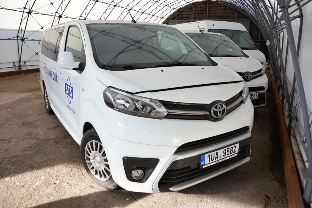 Osobní automobil TOYOTA PROACE, 2021, RZ: 1UA9582, VIN:YARVEEHTMGZ004334, 60 000 km, z majetku STS Prunéřov, a.s.
