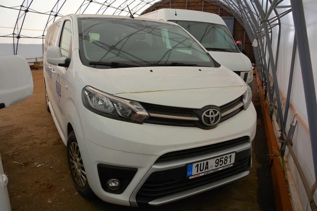 Osobní automobil TOYOTA PROACE, 2021, RZ: 1UA9581, VIN: YARVEEHTMGZ004071, 65 000 km, z majetku STS Prunéřov, a.s.