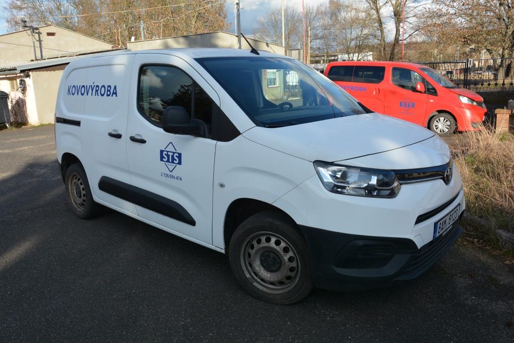 Nákladní automobil TOYOTA PROACE CITY, 2021, RZ: 8AM8123, VIN: YAREFYHZJGJ929648, 134.200 km,  z majetku STS Prunéřov, a.s.