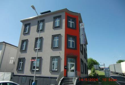                                     Prodej - Administrativní budova s užitnou plochou 524m2, pozemek 233m2 - Teplice, Ústecký kraj
                                