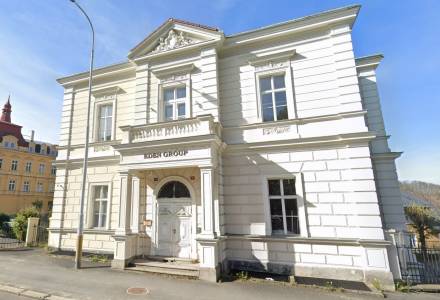                                     Karlovy Vary - třípodlažní vila s parkováním pro 15 vozidel, užitná plocha 848m², pozemek 1.683m², Karlovy Vary
                                