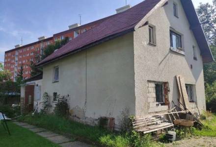                                     Prodej spoluvlastnického podílu o velikosti id. 3/4 na RD, plocha 112 m2, pozemky celkem 2404 m2, Cvikov, Liberecký kraj
                                