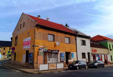                                     Prodej dvoupodlažního RD užitná plocha 239m², vedlejší stavby užitná plocha 39m² a pozemků 317m², obec Zdice, Středočeský kraj 
                                