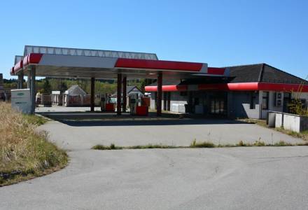                                     VEŘEJNÁ DRAŽBA - Čerpací stanice PHM, pozemky celkem 2666 m2, Nová Bystřice, 2 km od hranice s Rakouskem
                                