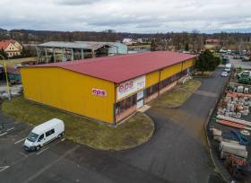 Prodej areálu - výrobní hala, administrativní budova, užitná plocha 1500 m2, pozemky celkem 4632 m2, Frýdek-Místek 