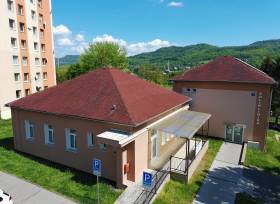 Přímý prodej polikliniky Weberova Děčín, UP budov 815,70 m2, formou 100% obchodního podílu společnosti SOUINTERZZ spol. s r.o.