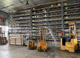 Prodej souboru regálů, regálových systémů a přepravních palet - EUROPROFIL